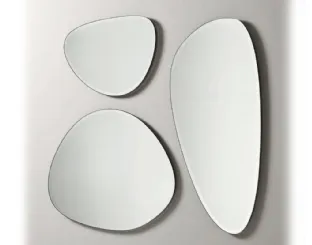 Specchi sagomati con bordi bisellati Spot S M L di Midj