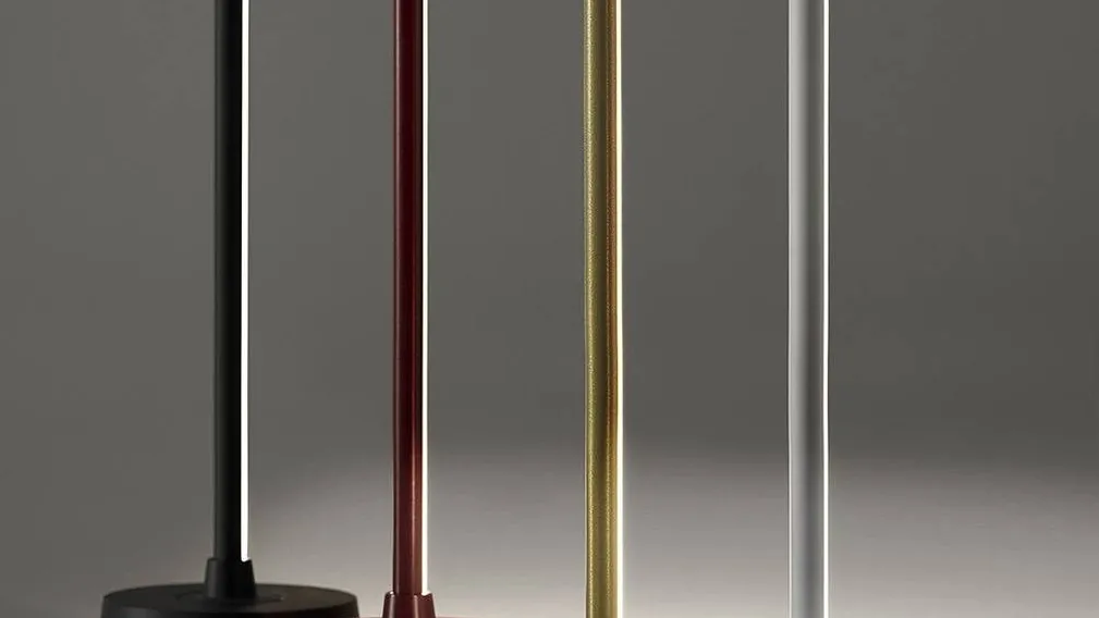 Lampada da tavolo A_lato di Vesoi