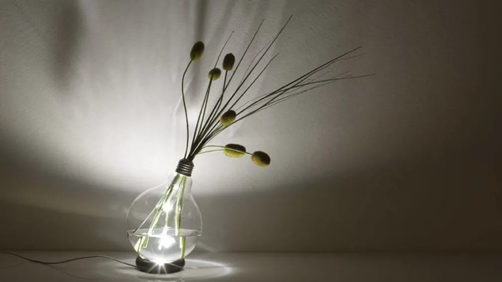 Lampada Bulbovaso da tavolo di Vesoi