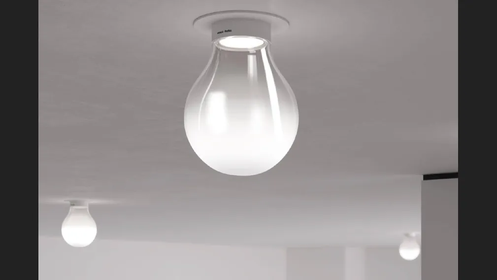 Lampada da parete con diffusore in vetro soffiato pyrex chiaro sfumato sabbiato lavorato artigianalmenteNoidrop di Vesoi