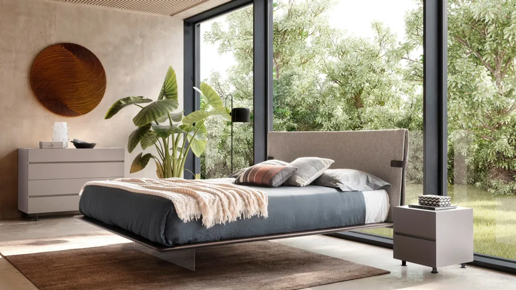 Letto con testiera in tessuto e giroletto in essenza Eucalipto Dress Code di Presotto