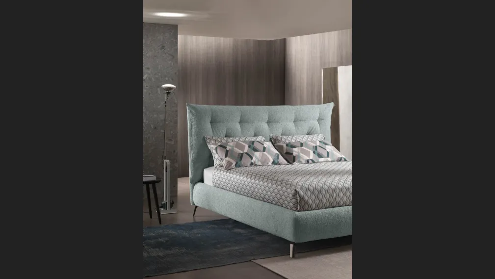 Letto con testiera avvolgente in tessuto Why Not Lily di Altrenotti