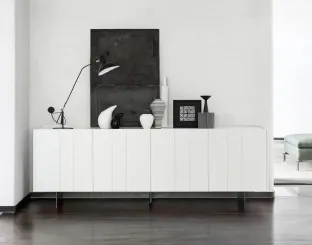 Madia Stripe in laccato bianco  opaco di Novamobili