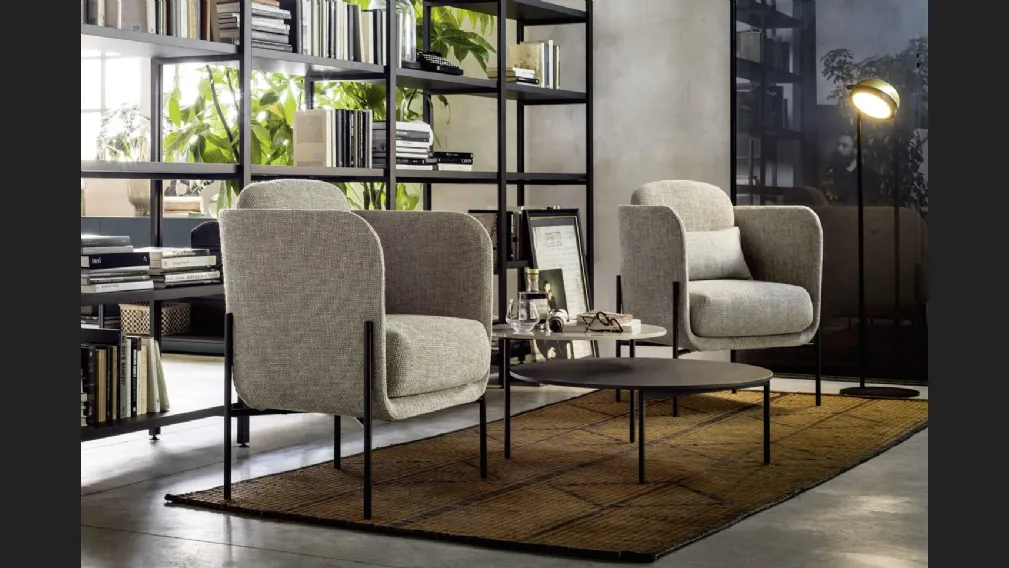 Poltroncina Haiku in tessuto imbottito di Novamobili