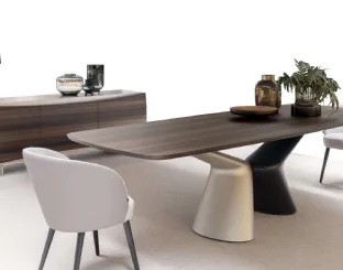 Tavolo Victor con top in essenza di Presotto