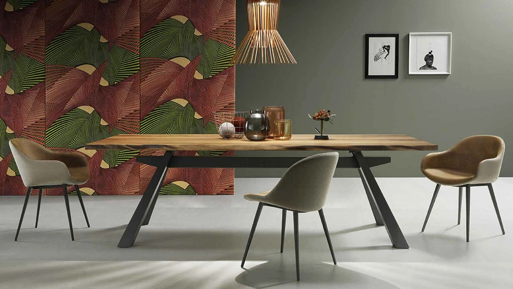 Tavolo Zeus in Rovere di Midj