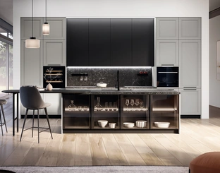 Cucina Classica con isola Opera 02 in laccato e legno di Arredo3