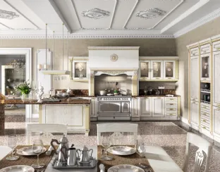 Cucina Classica con penisola Imperial 01 in impiallacciato Frassino finitura Bianco Oro di Home Cucine