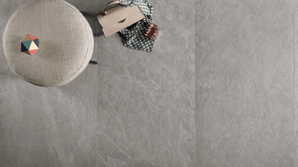 Piastrelle effetto pietra Waterfall Silver Flow di Lea Ceramiche