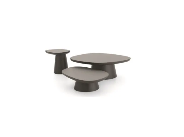 Tavolini Stone con base in metallo verniciato e top in MDF verniciato con finitura outdoor di Ditre Italia